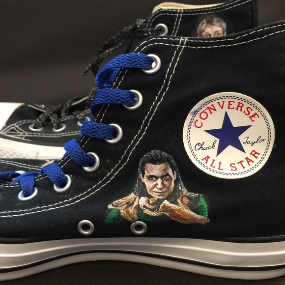 🦄 RARE SuperWhoLock Custom Chucks - Picture 4 of 8